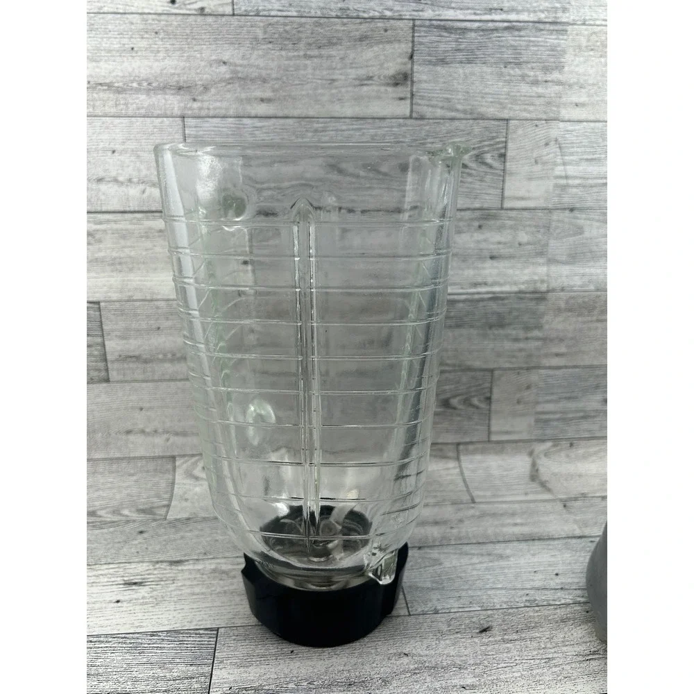 Osterizer Classic Blender Brushed Chrome‎ Beehive Metal Base 600W Glass Jar 564A